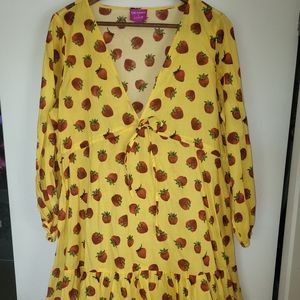 Strawberry deep cute dress